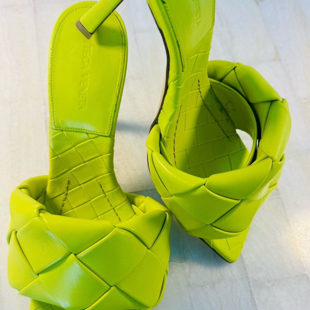 Bottega Veneta Lime Quilted Mule Sandals, size 39 - Picture 4 of 14
